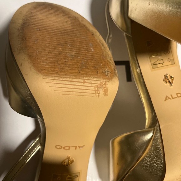 Woman’s heels size 8 by Aldo - Picture 4 of 8